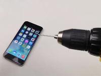 瘋狂暴力測試！iPhone 6屏幕遭遇電鉆