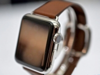面板良率偏低，Apple Watch出貨目標砍半