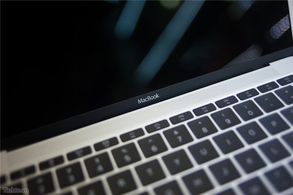 上市前偷跑了！蘋果12寸全新MacBook開箱