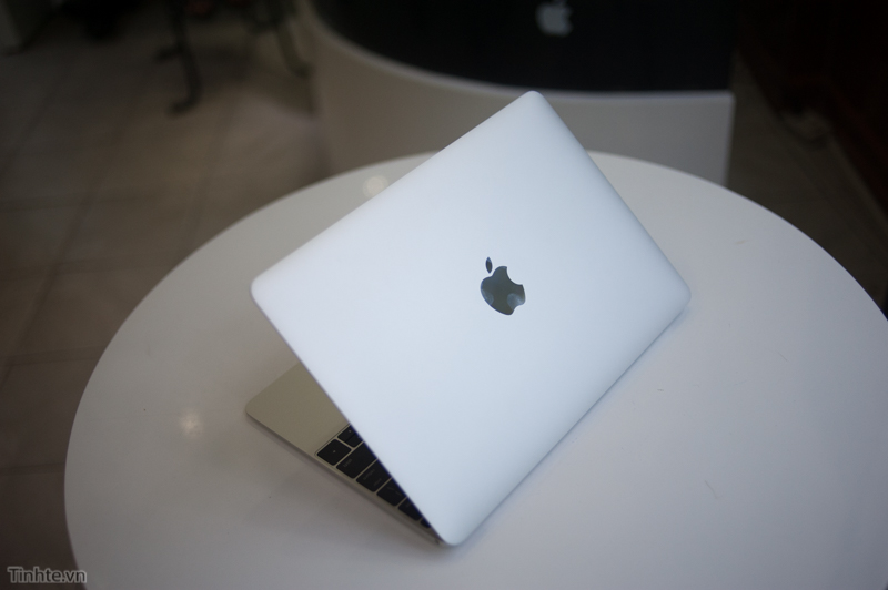 上市前偷跑了！蘋果12寸全新MacBook開箱