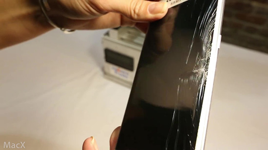 三星哭暈！S6 edge居然比iPhone 6 Plus更容易彎