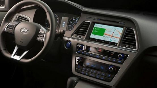 車載系統：CarPlay和Android Auto誰更牛？