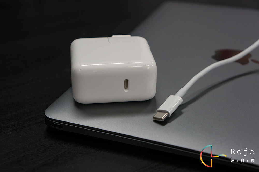 新MacBook上手玩：Logo不發光，滿足不了裝逼的心