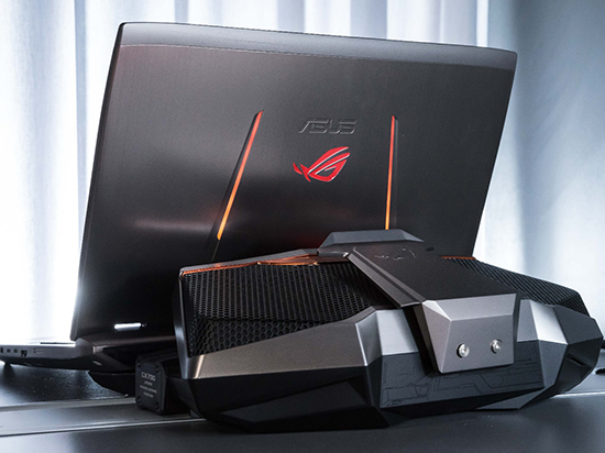 華碩ROG GX700為搭載水冷散熱系統 拋棄了便攜