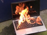 Win10用戶繼續(xù)吐槽：電腦都著火啦！