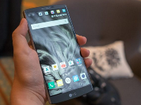 視頻：售價(jià)破4千！主副雙屏LG V10真機(jī)上手?
