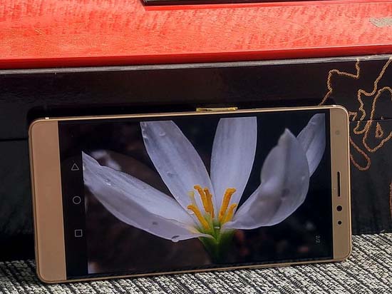 華為手機高端市場遇冷 Mate 7傳奇難續(xù)