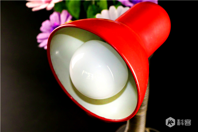給生活加點色彩，AddLight智能蘑菇燈體驗