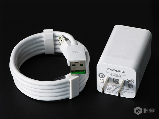 長續航配搭閃充的完美結合：OPPO R7s評測