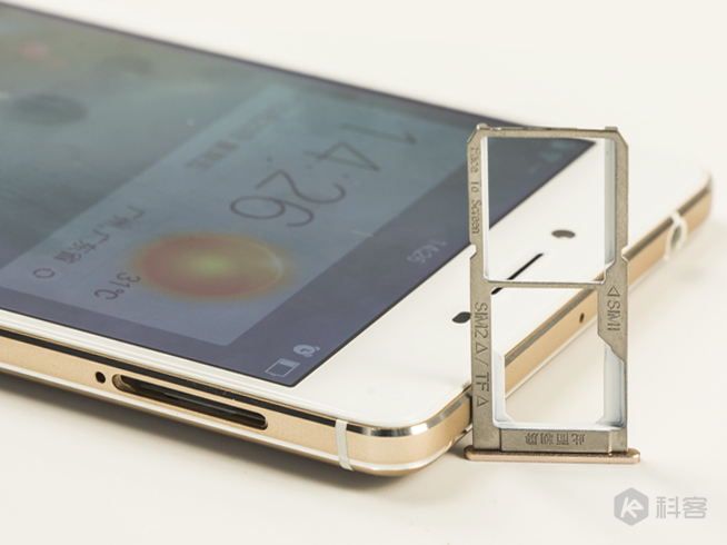 長續航配搭閃充的完美結合：OPPO R7s評測