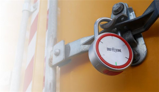 LockSmart智能掛鎖，只要有手機就能開鎖！