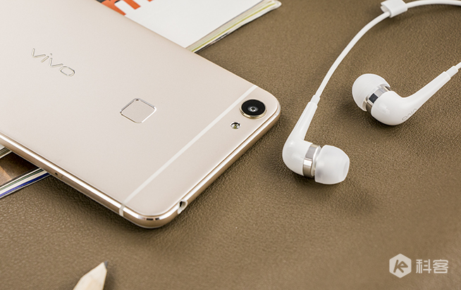 vivo X6圖賞：一體成型鑄就不一樣的金屬質感 