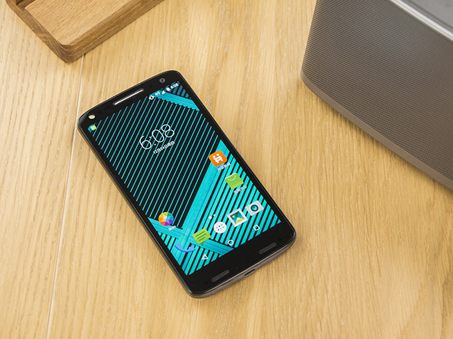 嗨科技：讓我們來(lái)摔摔看 Moto X 極上手評(píng)測(cè)