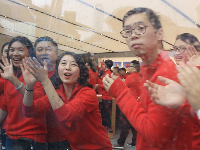 視頻：Apple Store開業 廣州果粉到底有多high