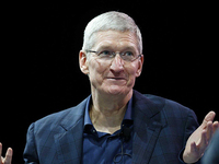 庫(kù)克：iPhone確實(shí)貴，但就是得這樣賣