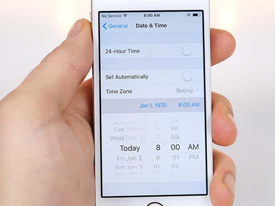 視頻：蘋果iOS 9時間BUG令設備變磚！但很容易解決
