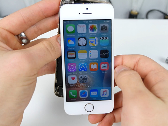 視頻：蘋果iOS 9時間BUG令設備變磚！但很容易解決