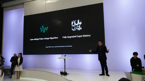 15分鐘充滿手機 OPPO超級閃充空降MWC