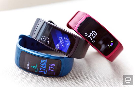 Gear Fit 2手環+藍牙耳塞：三星推新款健康穿戴設備