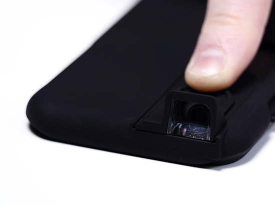 美女們請小心這種iPhone手機套！它偷拍你很方便