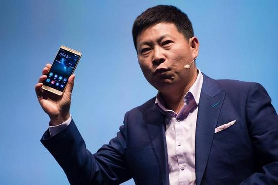 小米洪峰：小米支付今秋上線，不會學華為做系統