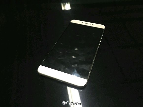 疑似樂(lè)視超級(jí)手機(jī)2真機(jī)曝光：將搭載“黑科技”