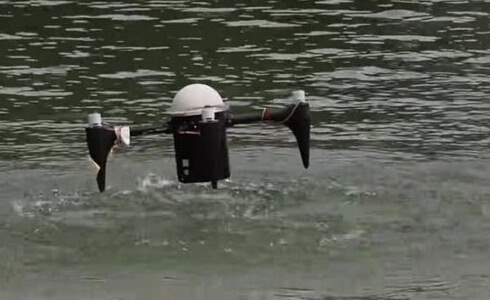 大疆汗顏！人家的無人機支持水陸兩用