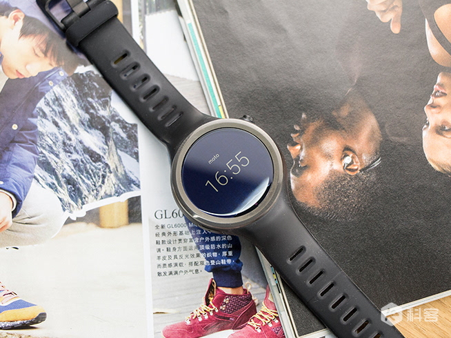 Moto 360 Sport體驗：顏值功能都不錯，但只是備胎之選