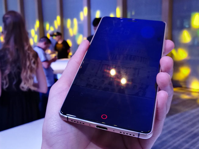 黑得漂亮 無邊框nubia Z11黑金版登場