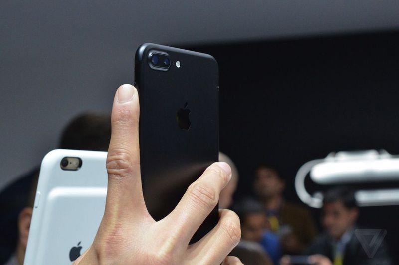 Talk客：預算捉急 買iPhone 7還是等新MacBook呢？