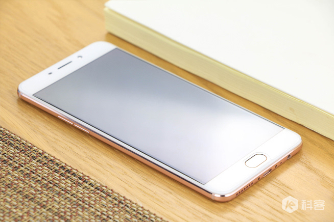 國產爆款再升級 拍照成OPPO R9s大殺器