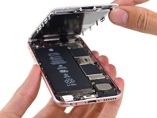 iPhone 6s自動關機門后續：科客小編換電池體驗