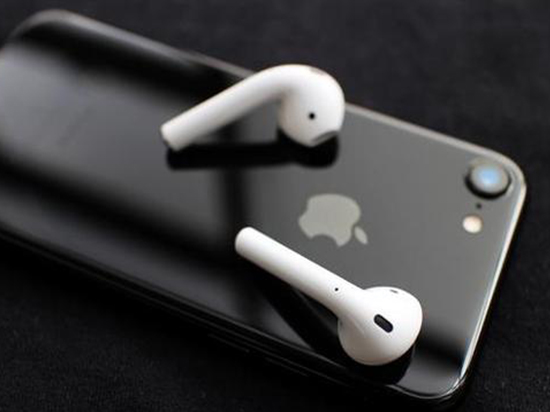 蘋果AirPods和EarPods解剖手術 誰更值得購買？   