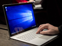 價(jià)格略欠誠(chéng)意 微軟推出i7無獨(dú)顯版Surface Book