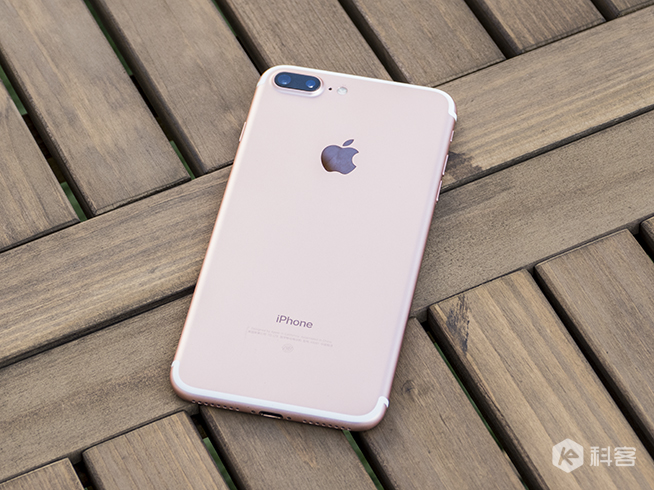 人像誰最虛？華為P10對比7 Plus/努比亞M2