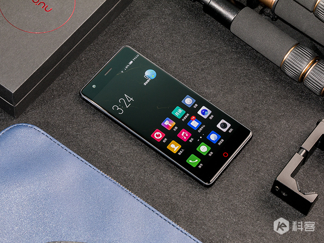 8GB內(nèi)存+無邊框設(shè)計！nubia Z17真機圖賞