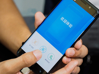 Talk客：不再是PPT技術？隱藏式指紋識別會是新方向嗎
