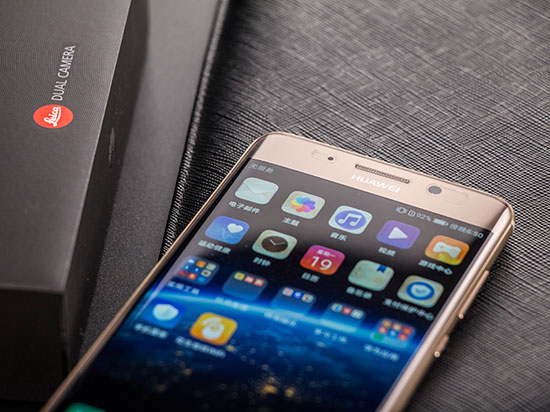 科客晚報：三星Note8全方位曝光，華為實力辟謠“手機監聽”