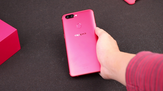 設計細節成就爆款！星幕全面屏OPPO R11s上手評測