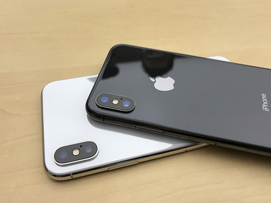 蘋果iPhone X國內(nèi)首銷：一機難求，但排隊搶購盛況不再