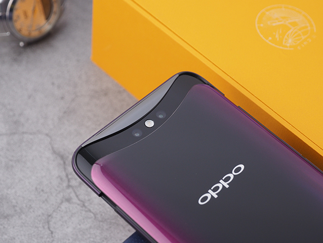 國行OPPO Find X開箱：手感太好 3D結(jié)構(gòu)光解鎖能玩一天
