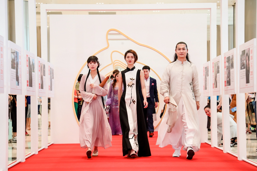 電商內(nèi)容化進(jìn)入收獲期：淘寶連續(xù)四季度用戶增長(zhǎng)超兩千萬