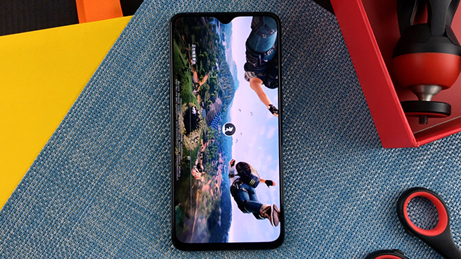 OPPO R17 Pro性能測試：驍龍710表現給力 吃雞過程流暢