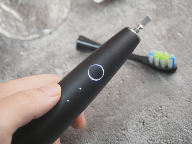 Oclean One智能聲波電動牙刷體驗評測：口腔護理變得更加簡單