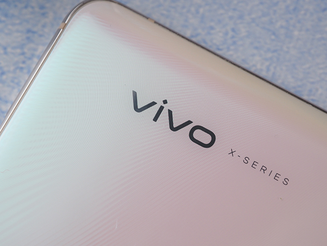 vivo X27上手體驗：升降式攝像頭納米級“羽”設計 顏值再提升