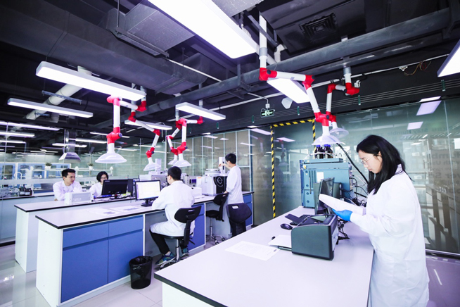 悅刻RELX推出新品阿爾法：自主研發萃釋技術升級用戶體驗
