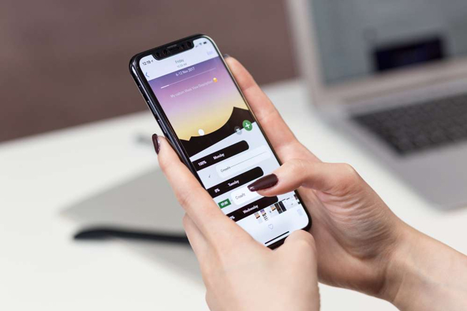 跟劉海屏說(shuō)再見(jiàn) 2020年新iPhone要改用屏幕指紋？