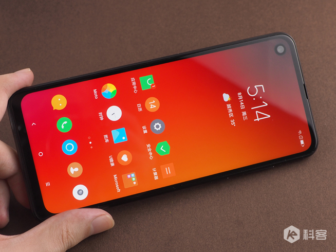Moto P50上手圖賞：個性獨特的21:9屏幕 三星Exynos加持