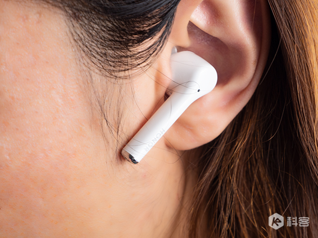 降噪媲美AirPods Pro，價錢不到一半！榮耀FlyPods 3評測