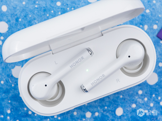 降噪媲美AirPods Pro，價錢不到一半！榮耀FlyPods 3評測